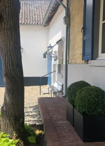 Onder De Linde Валкенбург